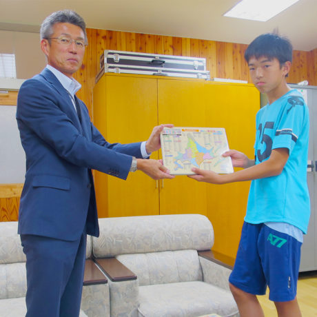 下川町内全学校 小中高 へ北海道マップを寄贈いたしました 株式会社谷組
